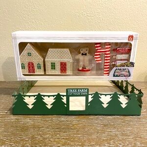 Target Bullseye Gingerbread Candycane Wood Prop Set & Metal Tree Stand